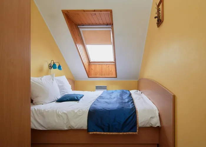 Apartment Angel Town Hall