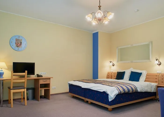 Apartment Angel Town Hall